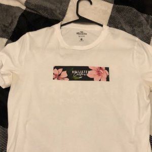 Hollister t-shirt